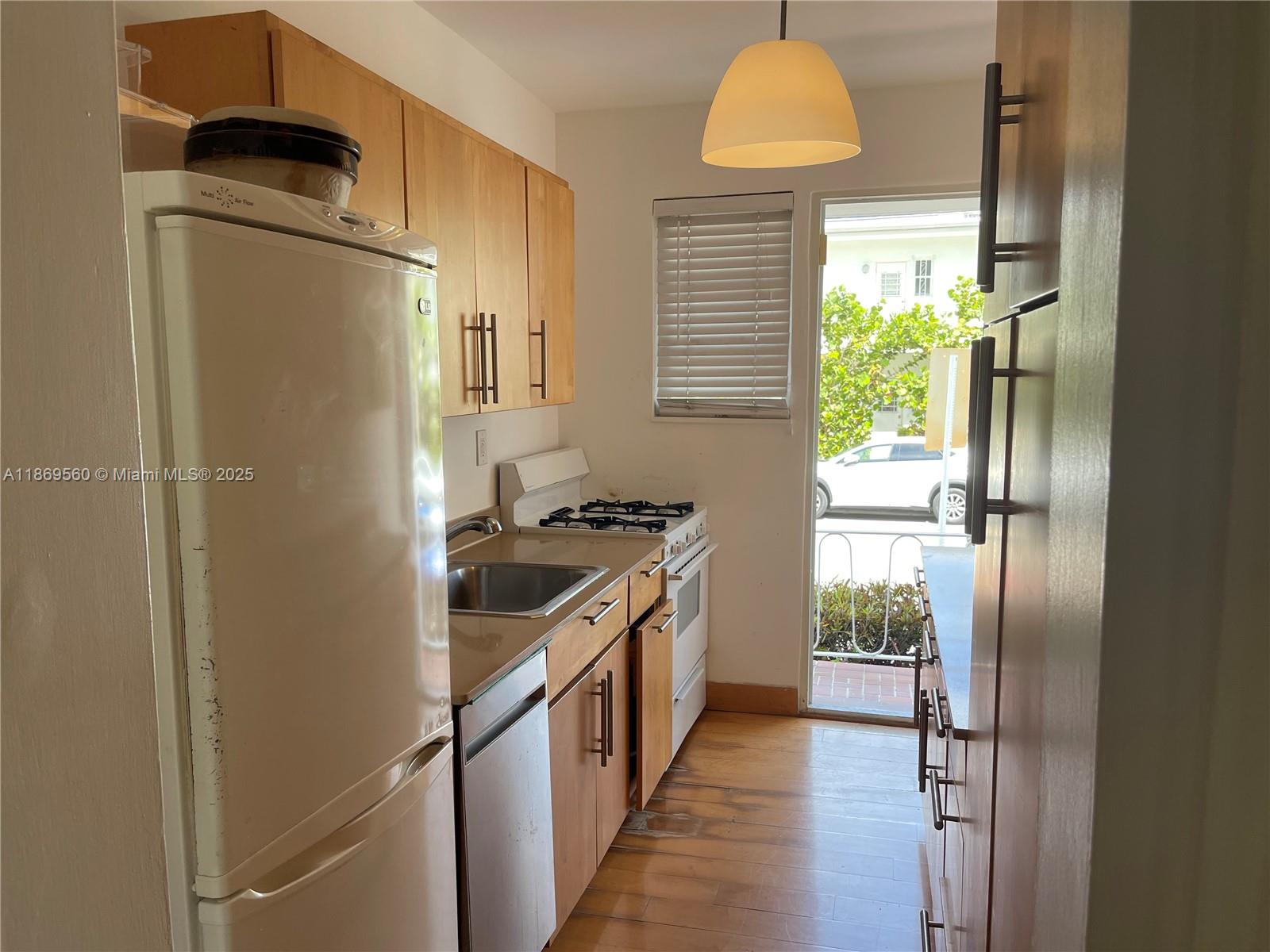 MANSFIELD PARK CONDO - Residential