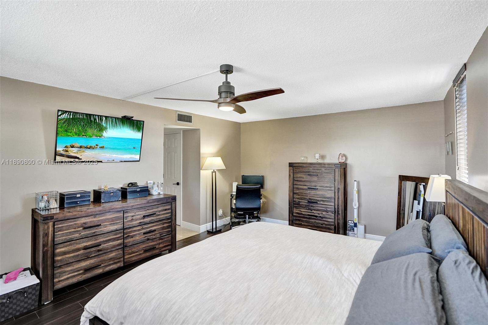 TELSTAR CONDOMINIUM INC - Residential Lease