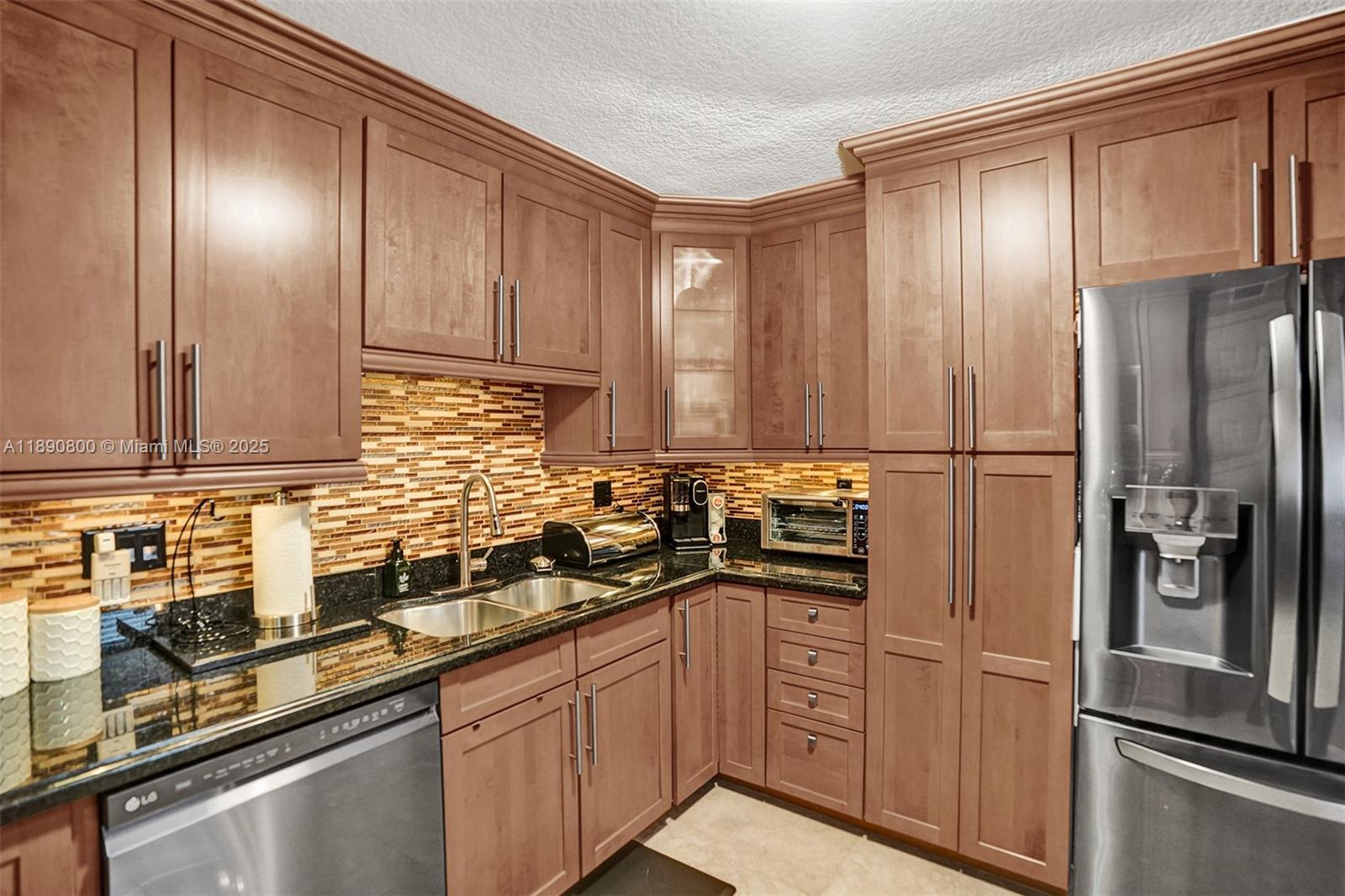 TELSTAR CONDOMINIUM INC - Residential Lease