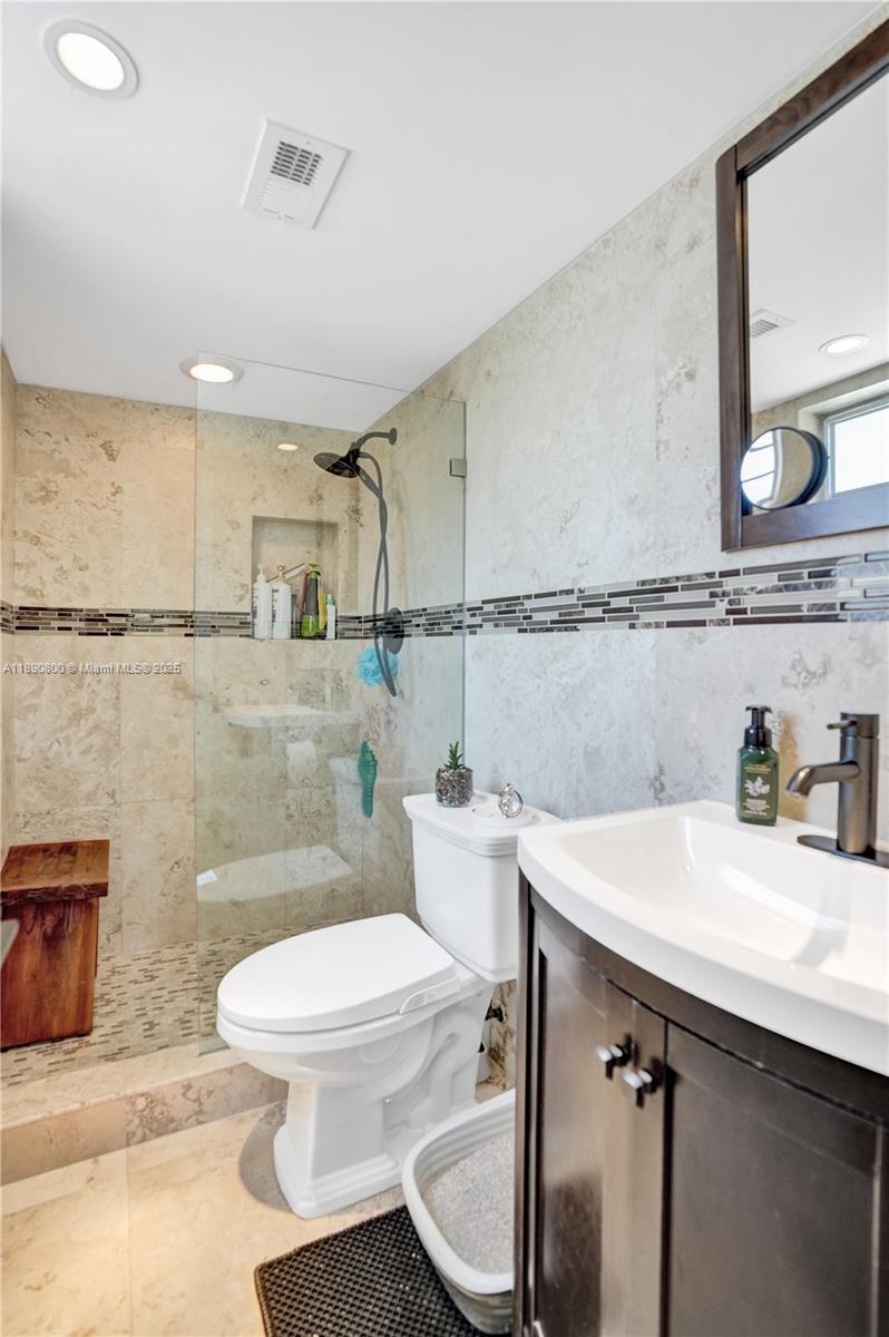 TELSTAR CONDOMINIUM INC - Residential Lease