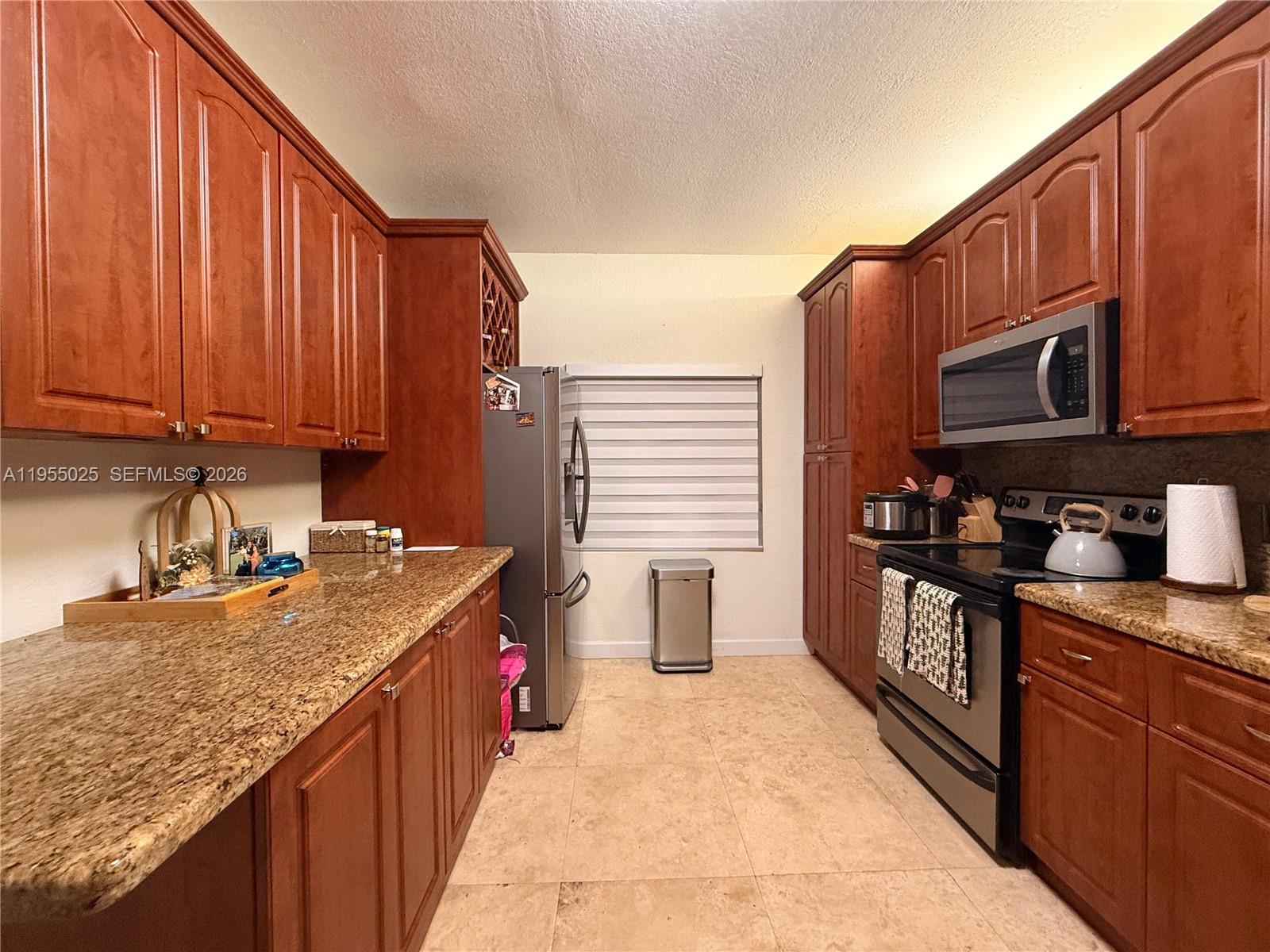 SILVER LAKES AT PEMBROKE - Residential Lease