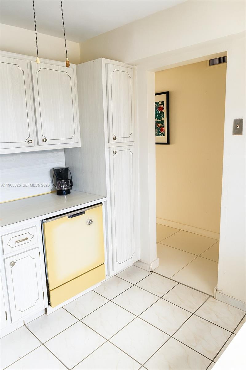 MEADOWBROOK TOWERS CONDO - Residential