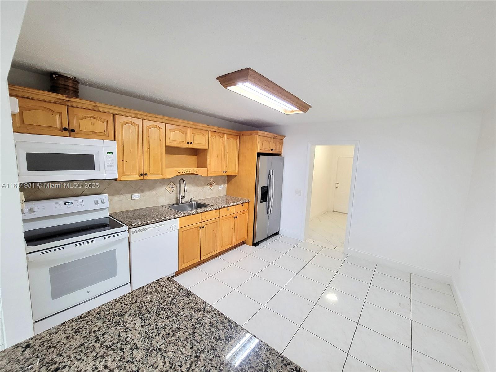 search properties 4 1800 SW 97th Ave