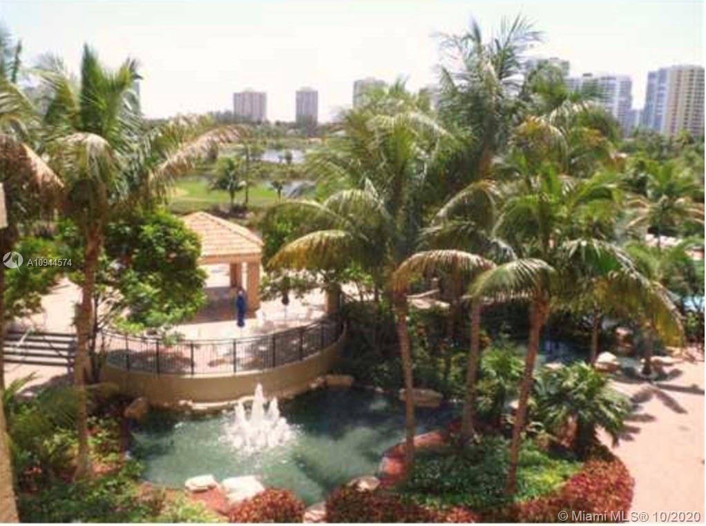 TURNBERRY ON THE GREEN CO - Residential Lease