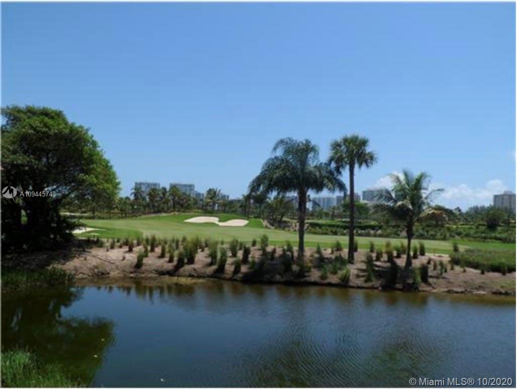 TURNBERRY ON THE GREEN CO - Residential Lease