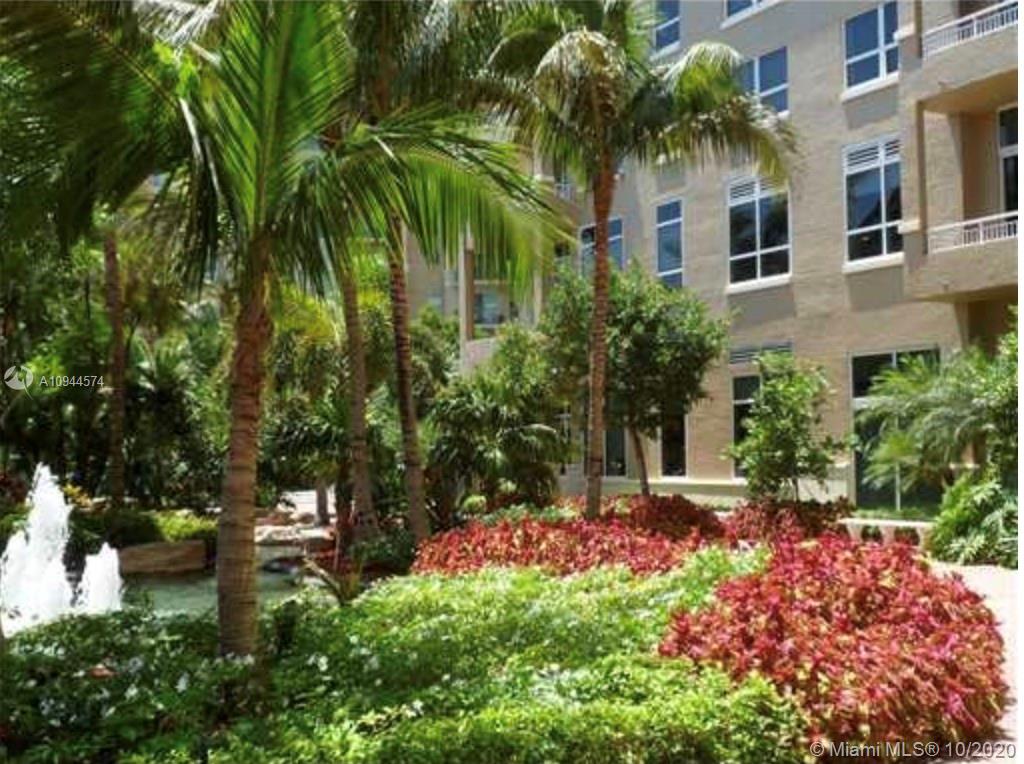 TURNBERRY ON THE GREEN CO - Residential Lease