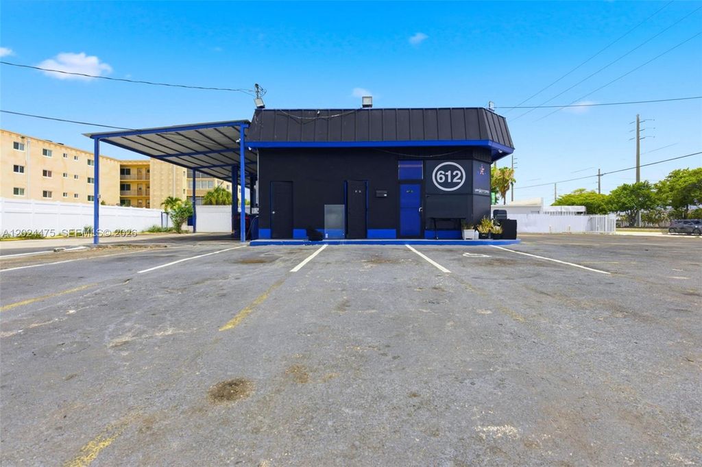 Photo of 612 N Dixie Hwy, Hollywood, FL 33020 (MLS # A12024475)