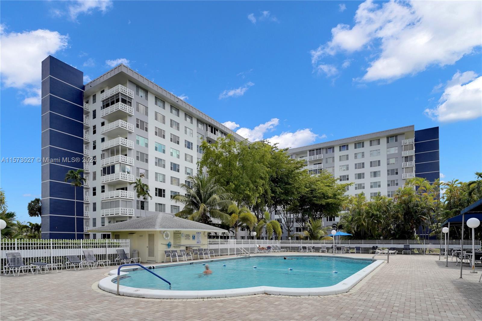HILLCREST EAST NO 22 COND - Residential