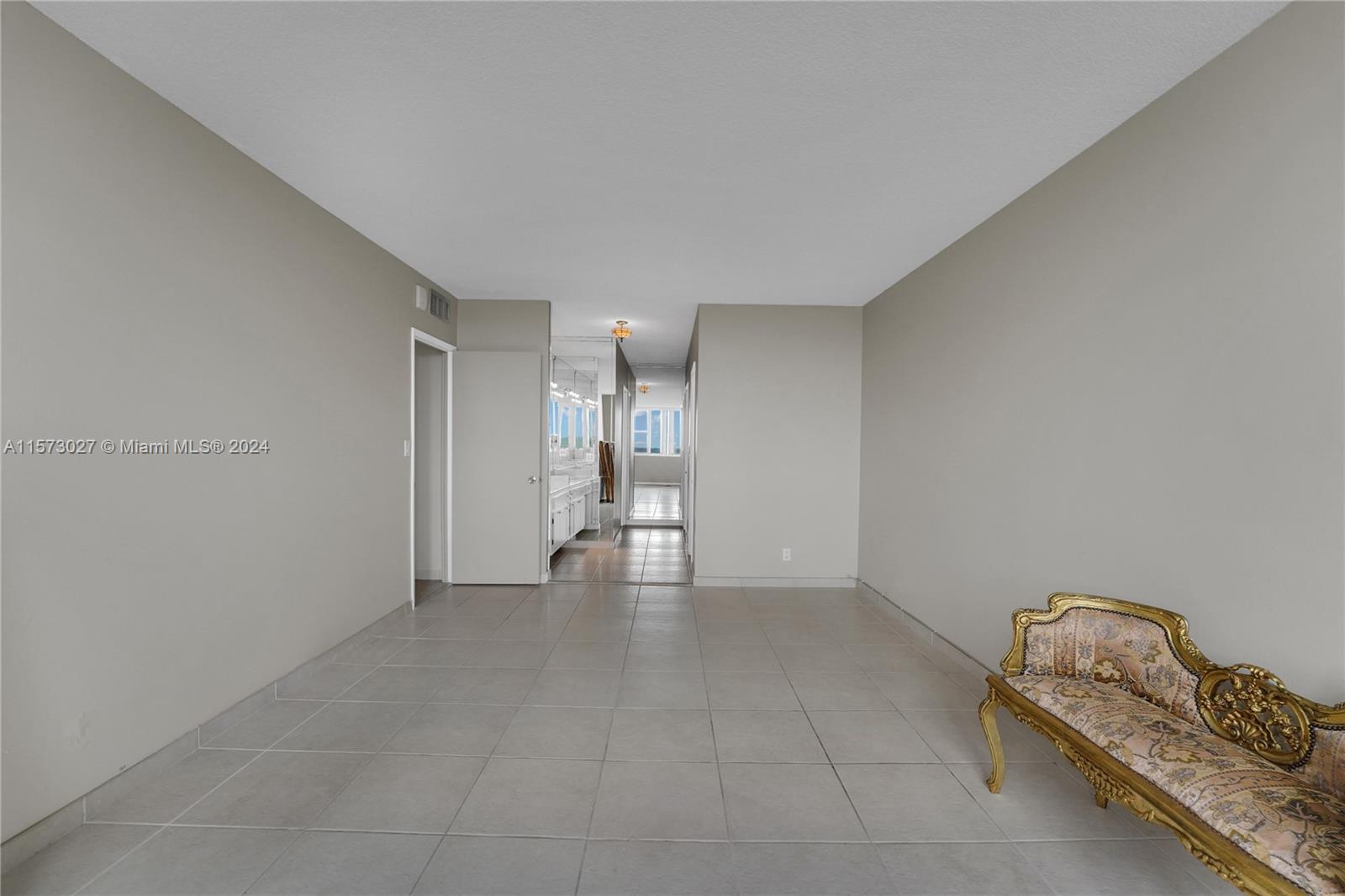 HILLCREST EAST NO 22 COND - Residential