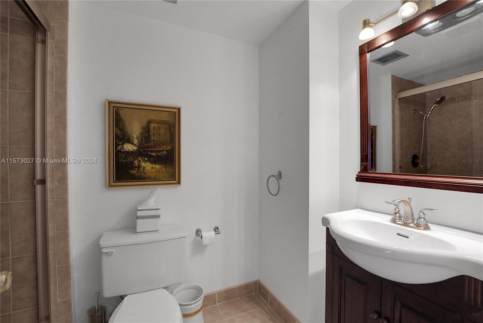 HILLCREST EAST NO 22 COND - Residential