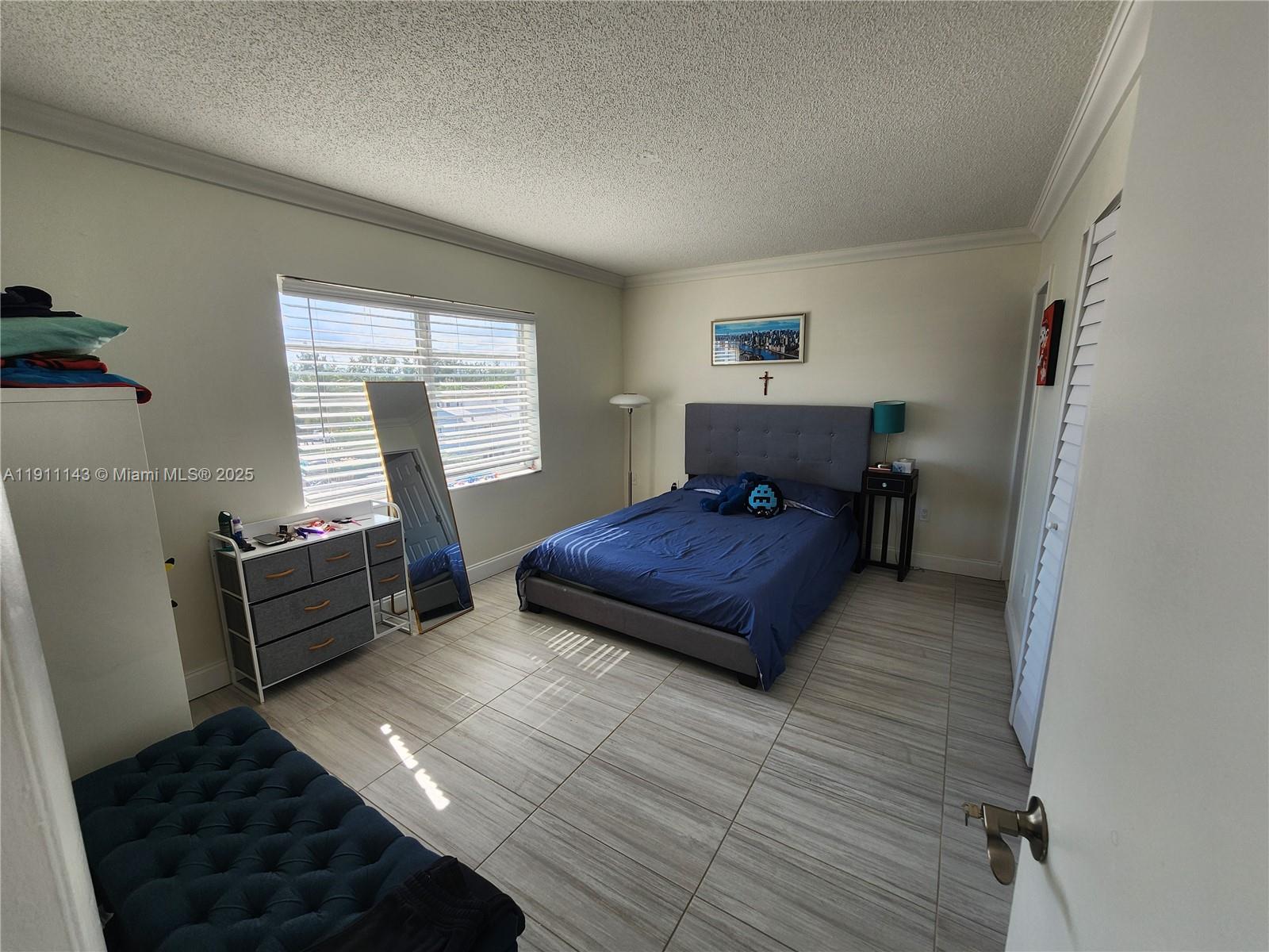 LA MAR BREEZE CONDO - Residential Lease