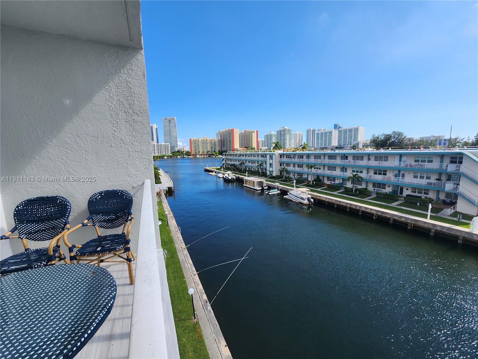 LA MAR BREEZE CONDO - Residential Lease