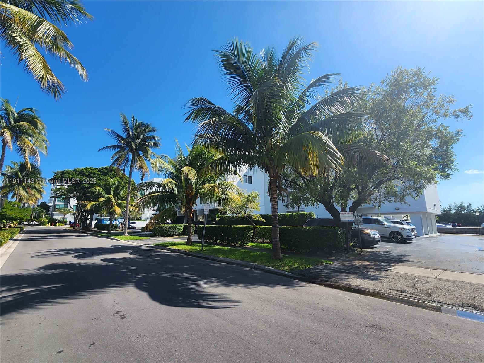 LA MAR BREEZE CONDO - Residential Lease