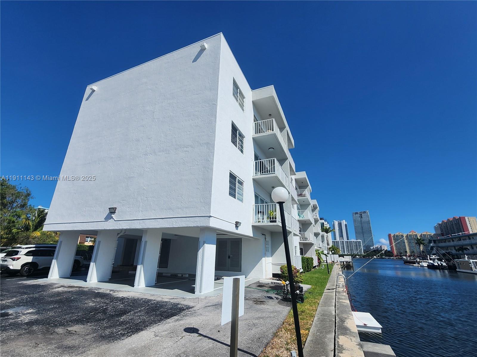 LA MAR BREEZE CONDO - Residential Lease