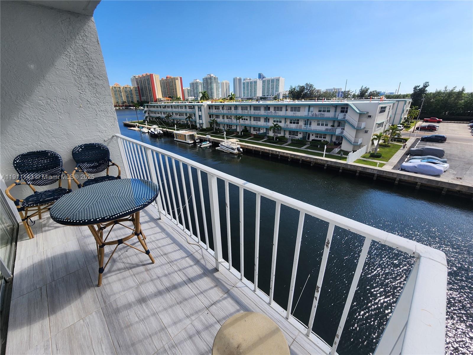 LA MAR BREEZE CONDO - Residential Lease