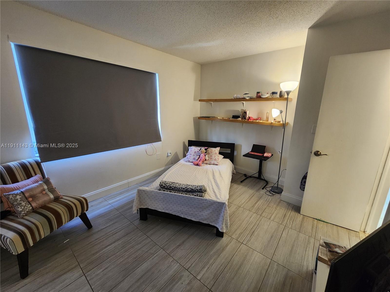 LA MAR BREEZE CONDO - Residential Lease