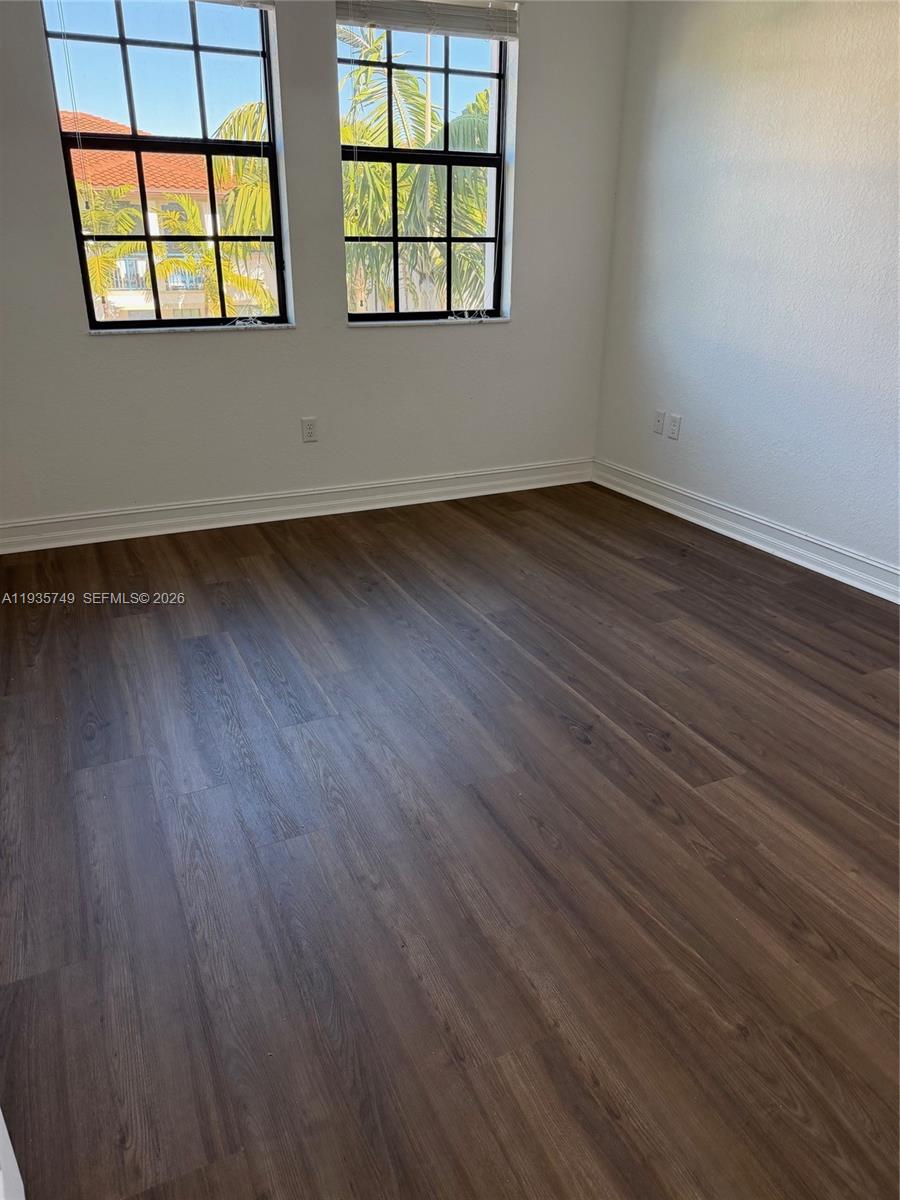 PEMBROKE LAKES SOUTH - Residential