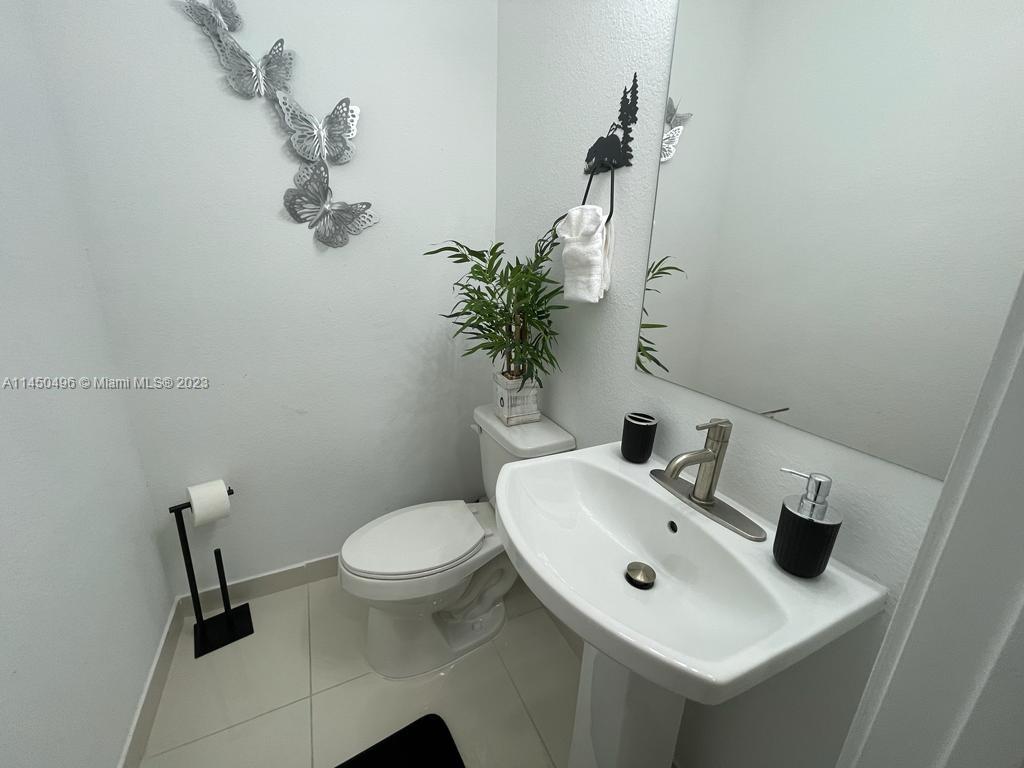 AURORA SUBDIVISION - Residential Lease