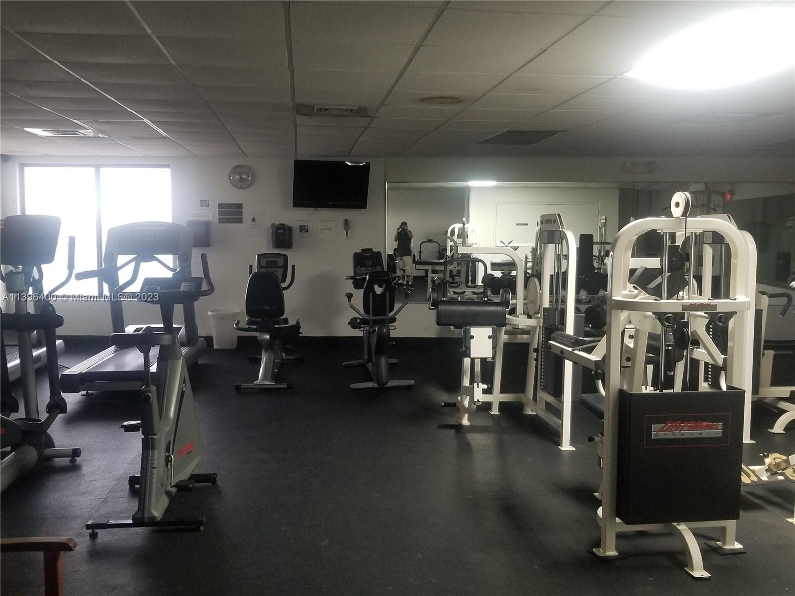 SEA AIR TOWERS CONDO - Residential Lease