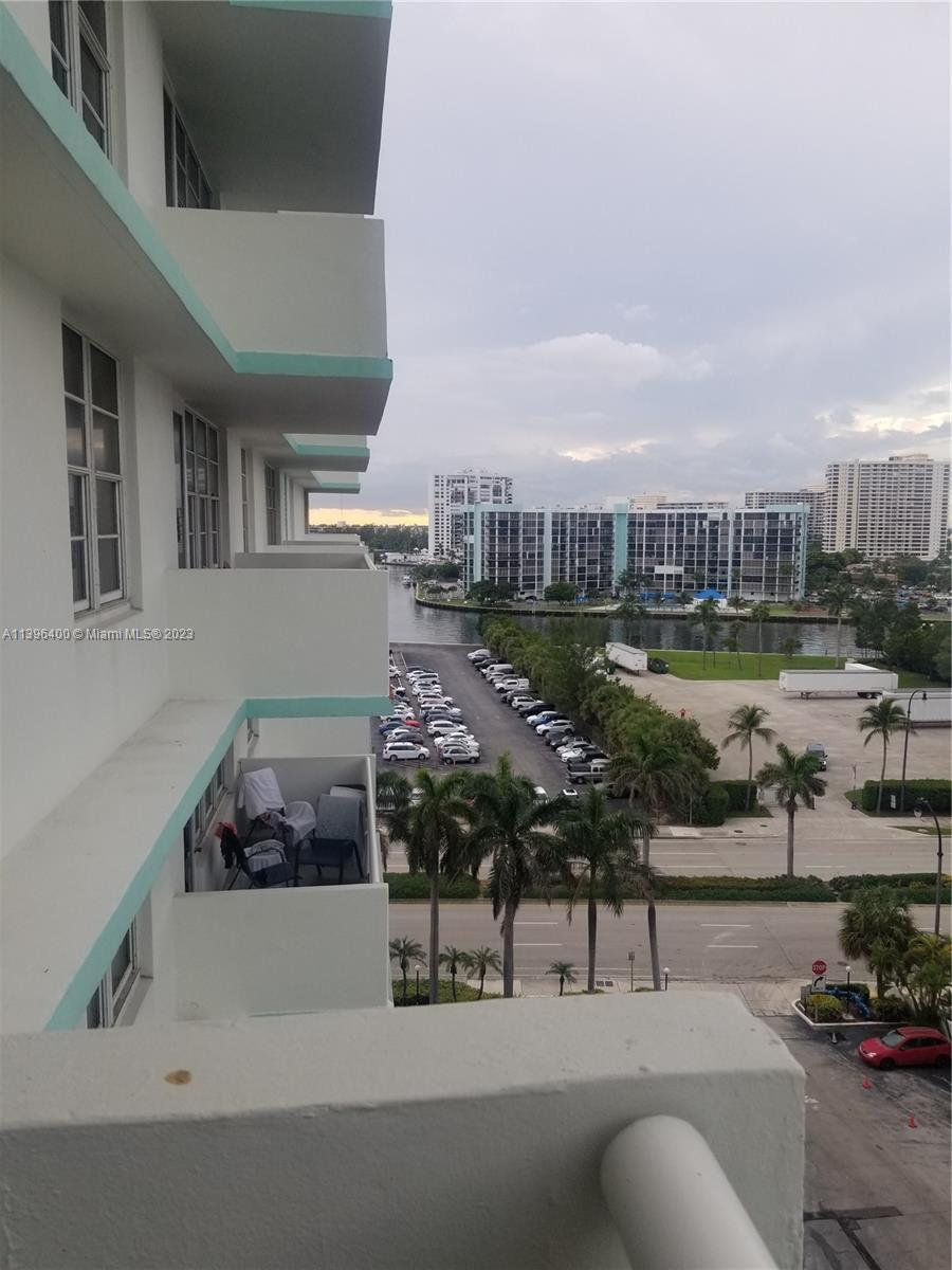 SEA AIR TOWERS CONDO - Residential Lease