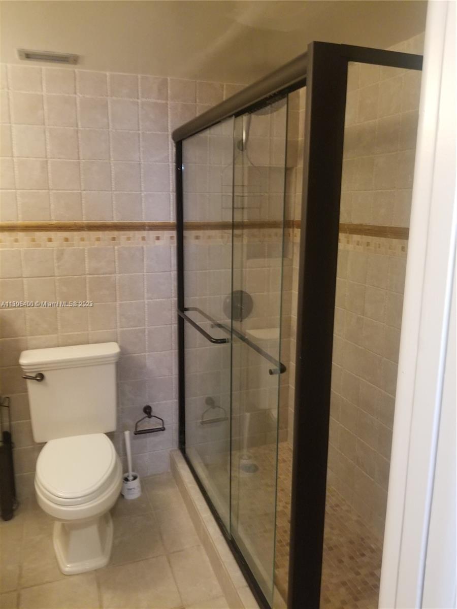 SEA AIR TOWERS CONDO - Residential Lease