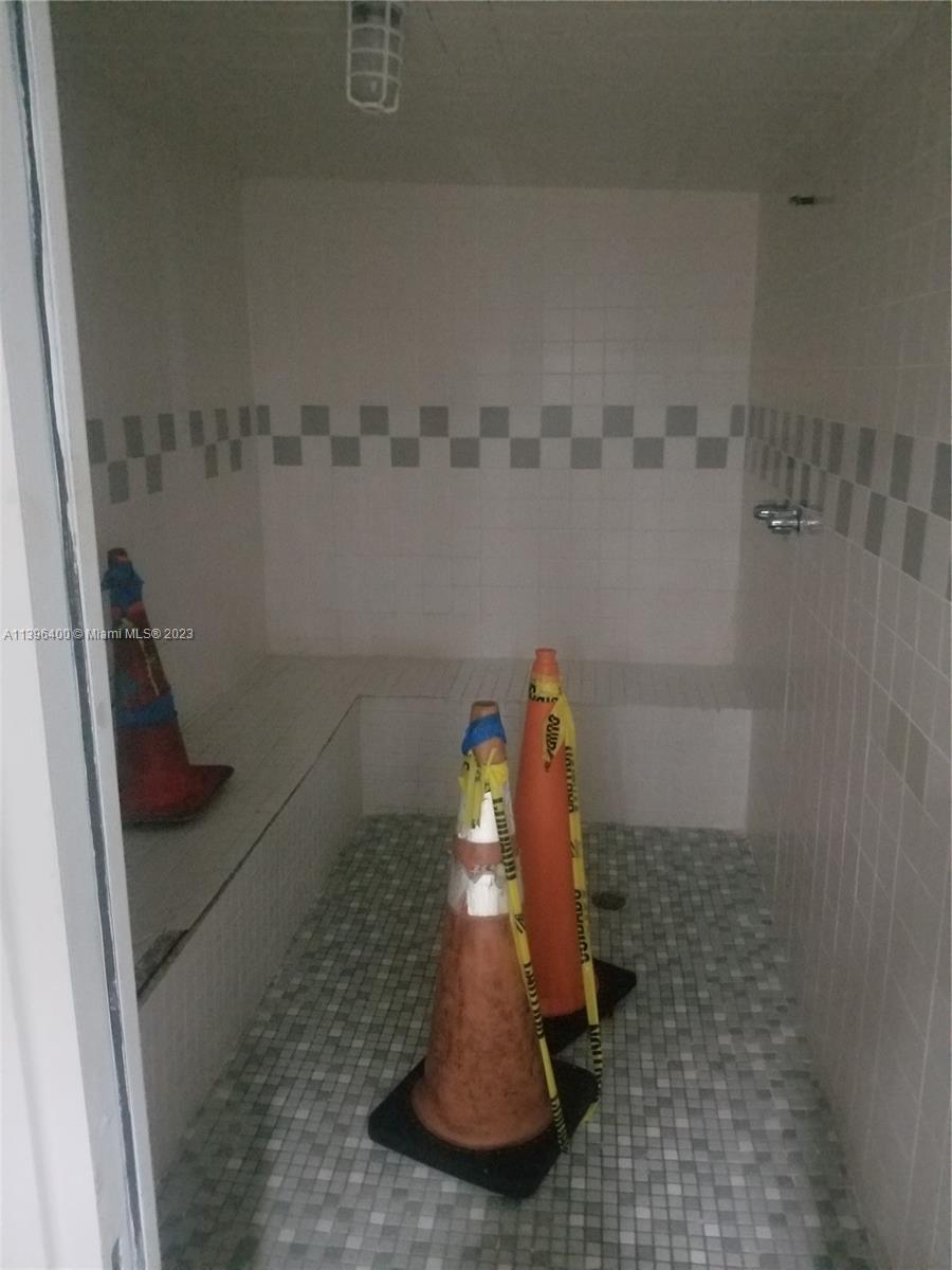 SEA AIR TOWERS CONDO - Residential Lease