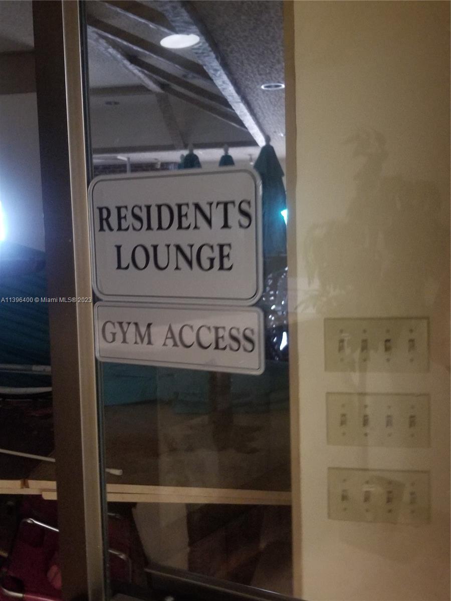 SEA AIR TOWERS CONDO - Residential Lease