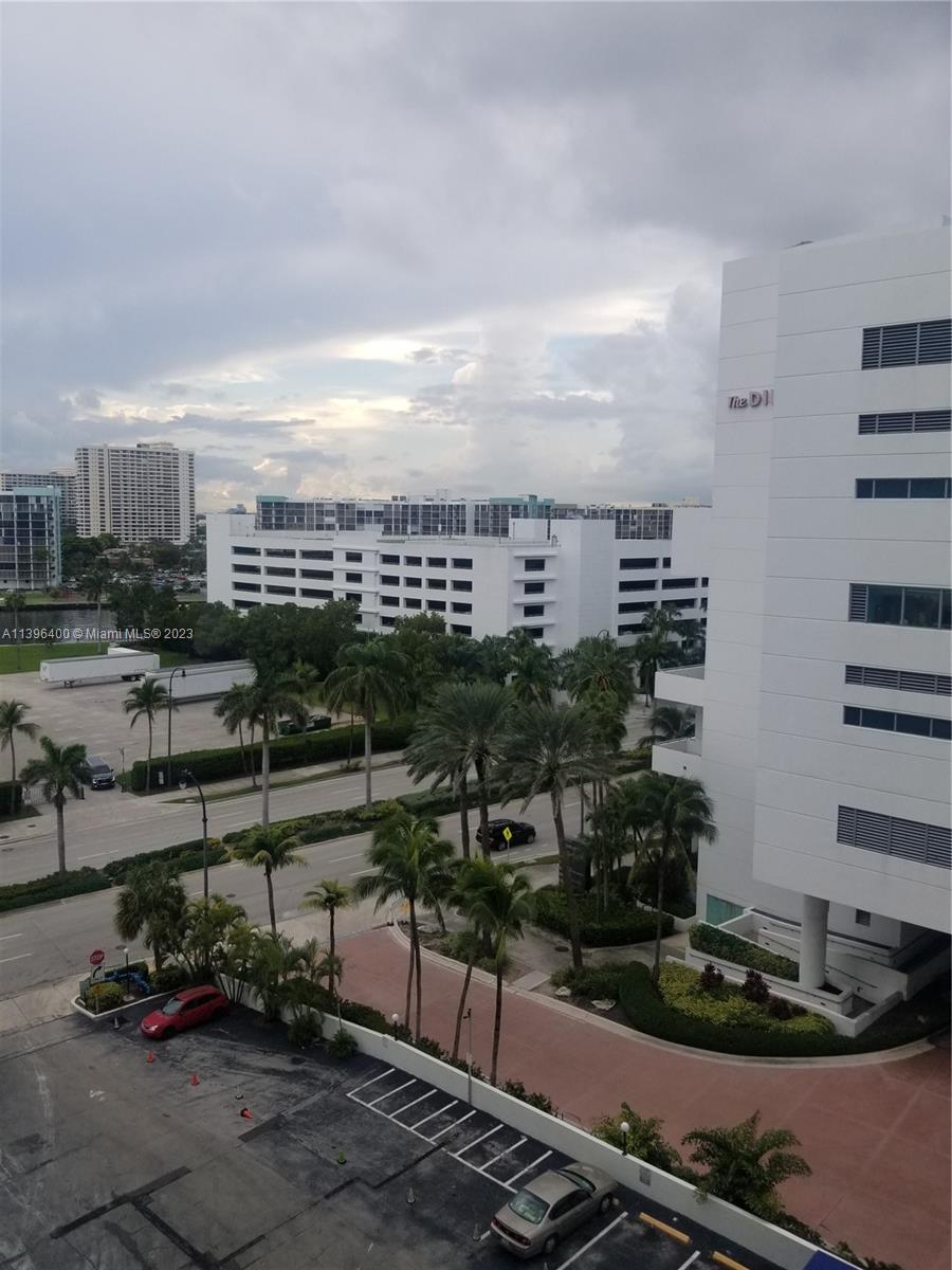 SEA AIR TOWERS CONDO - Residential Lease