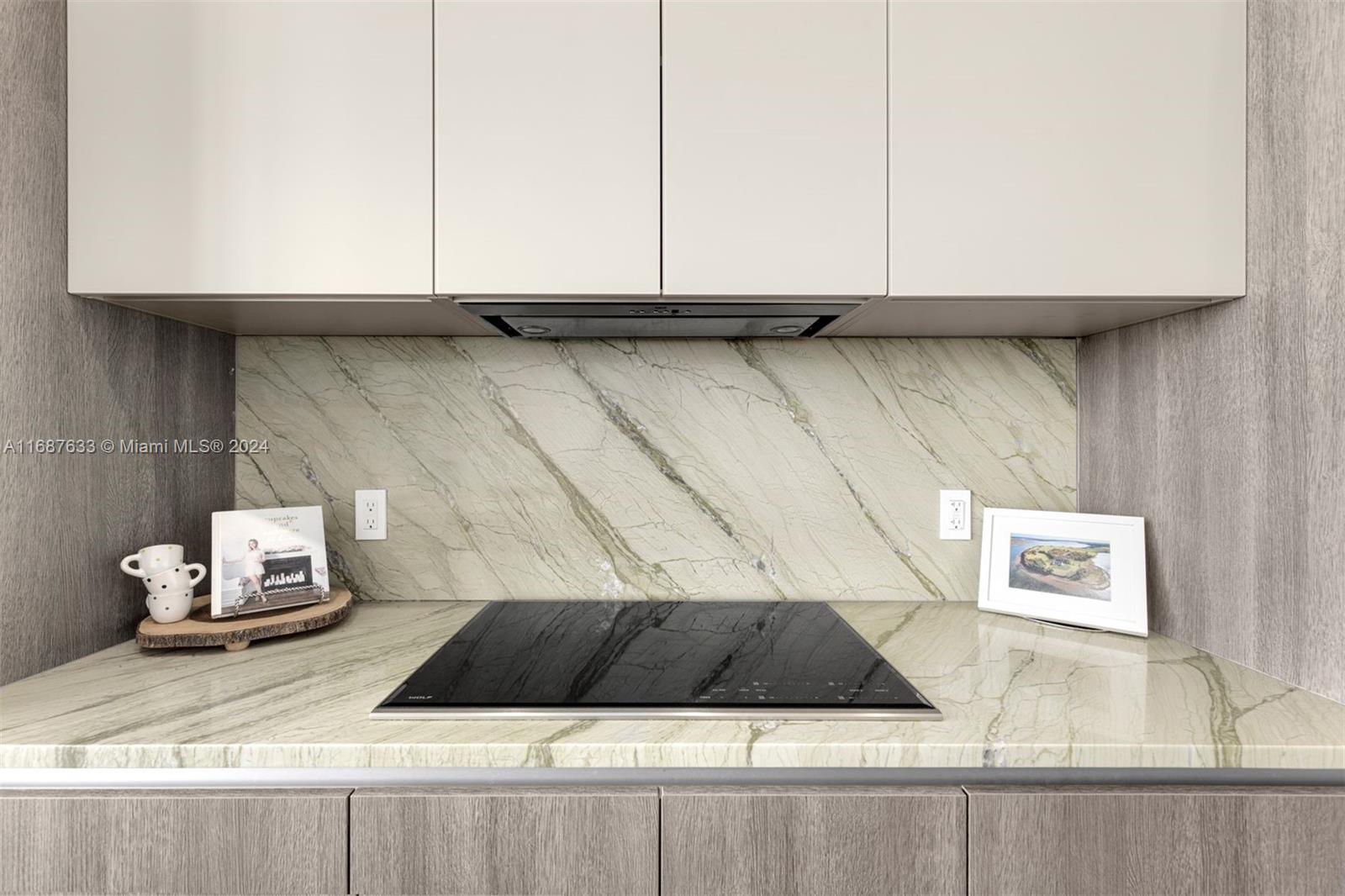 801 SMA RESIDENCES CONDO - Residential