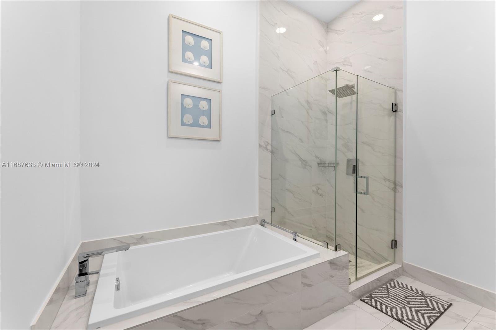 801 SMA RESIDENCES CONDO - Residential