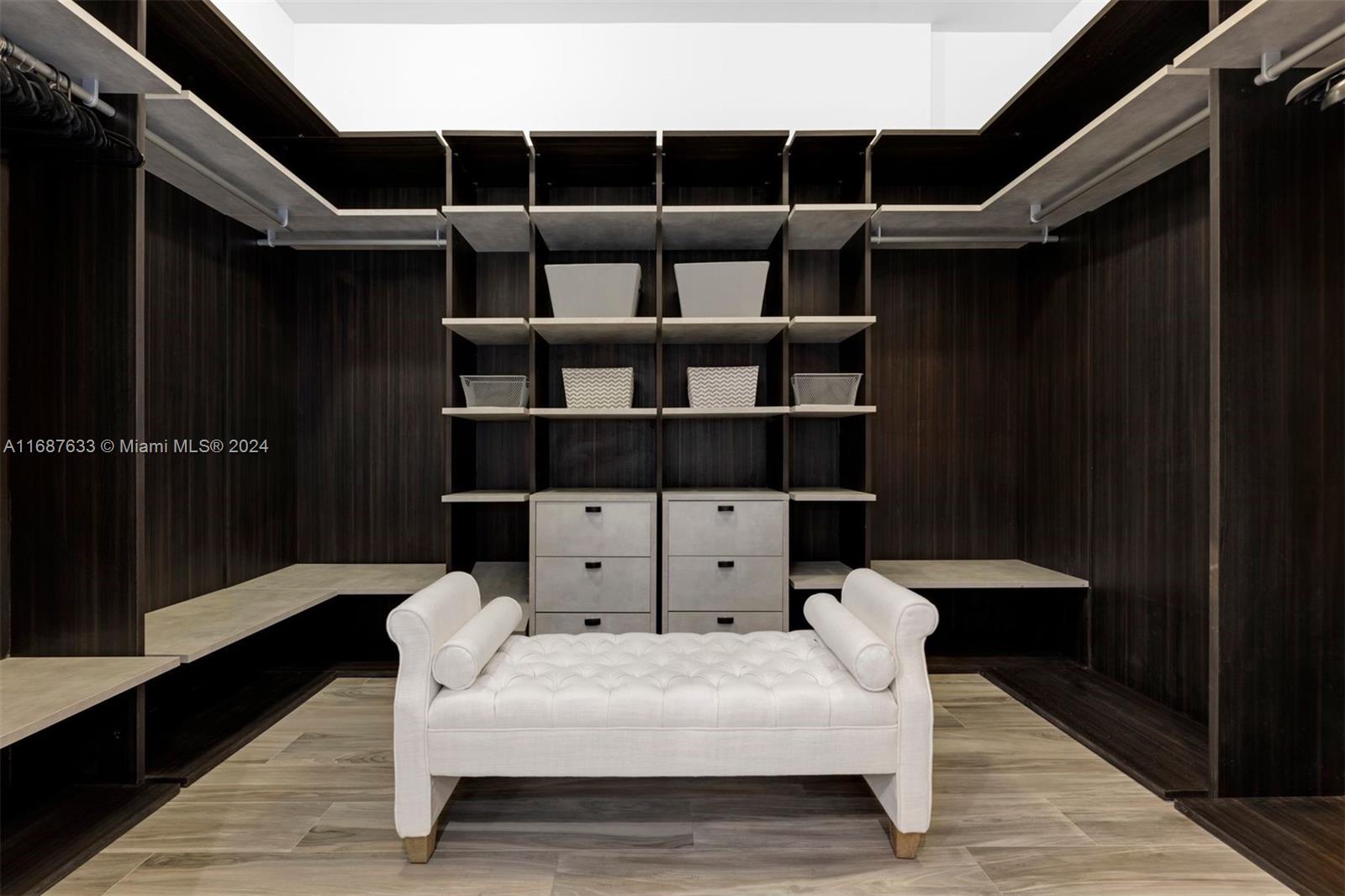 801 SMA RESIDENCES CONDO - Residential