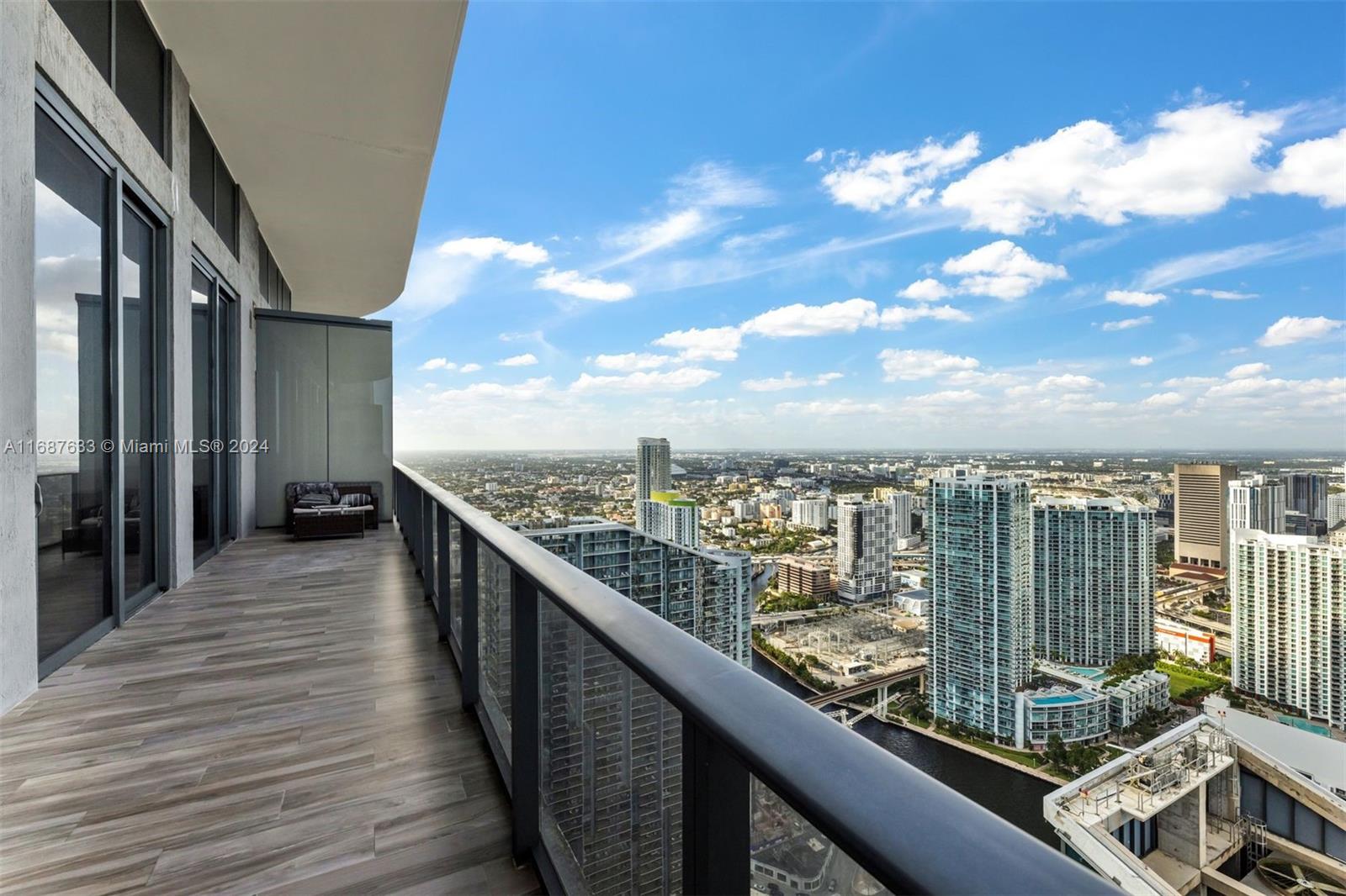 801 SMA RESIDENCES CONDO - Residential