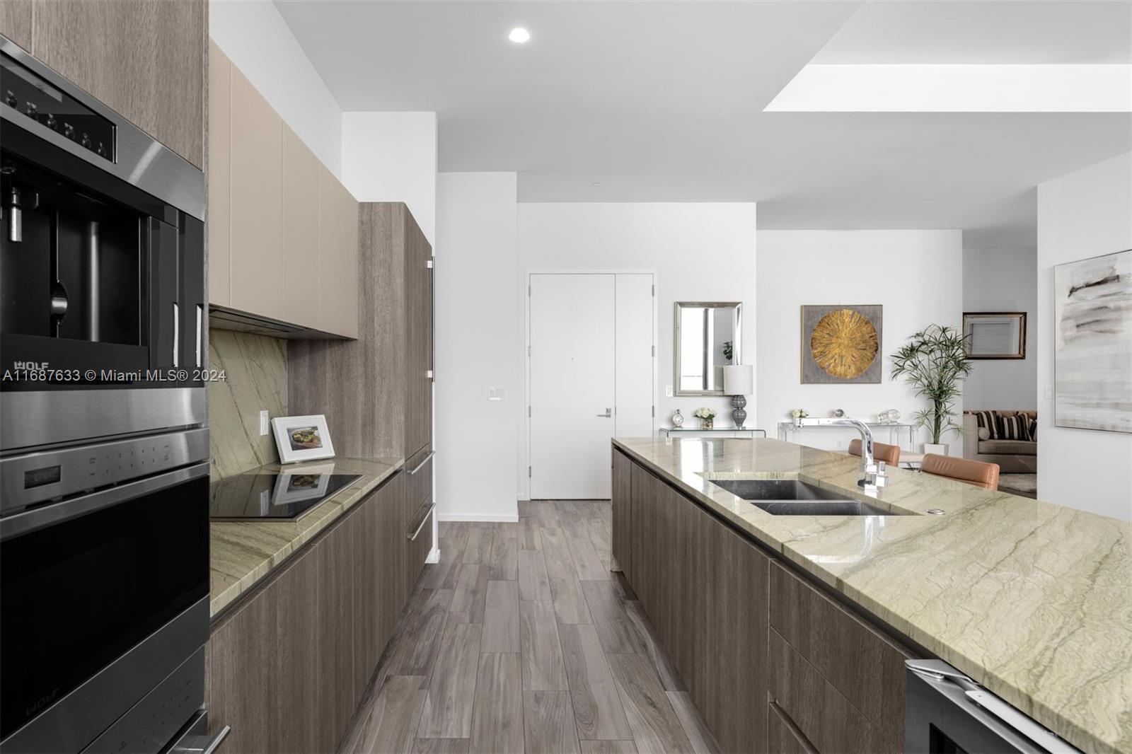 801 SMA RESIDENCES CONDO - Residential