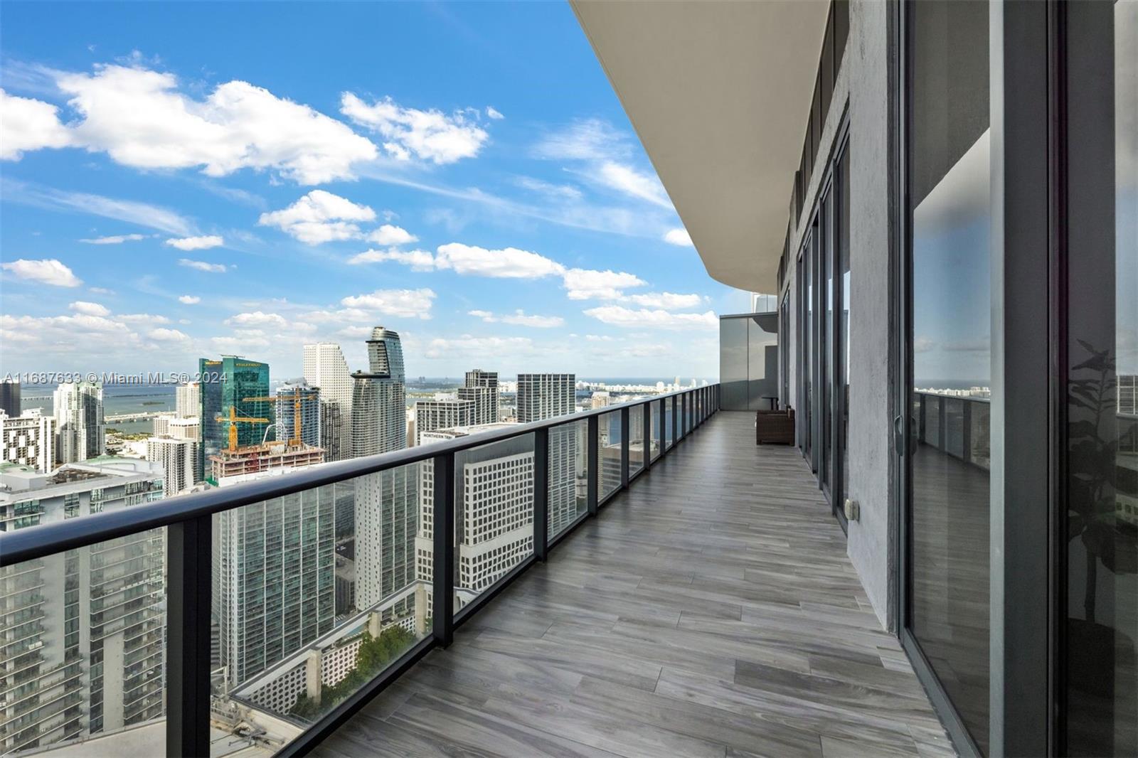 801 SMA RESIDENCES CONDO - Residential