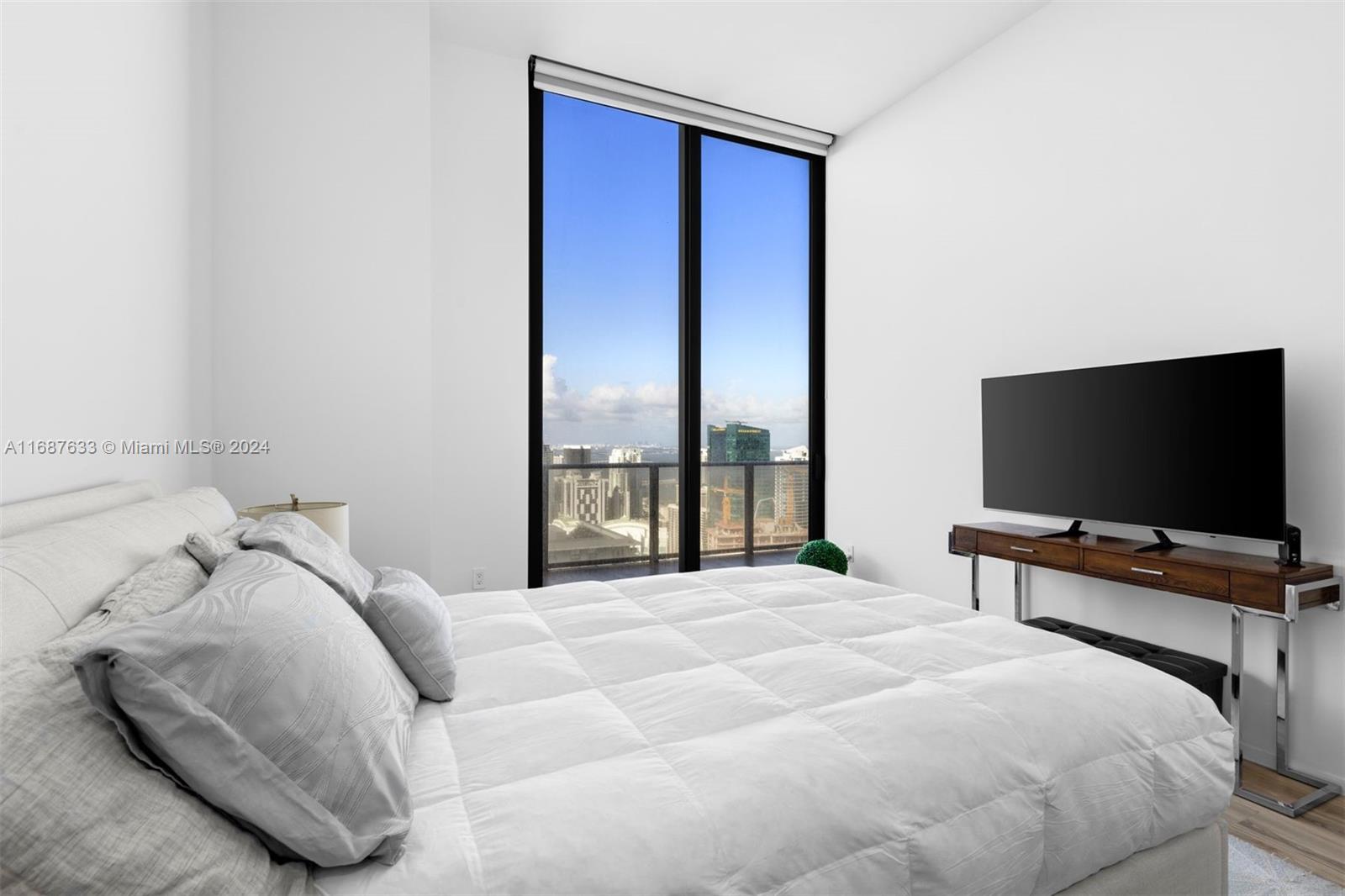 801 SMA RESIDENCES CONDO - Residential