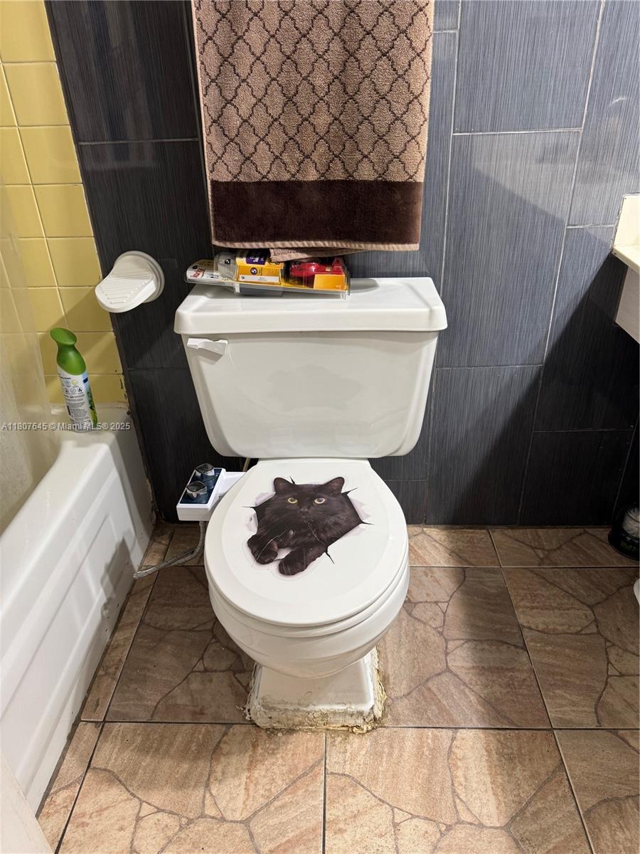 CYPRESS CHASE CONDO NO 7 - Residential