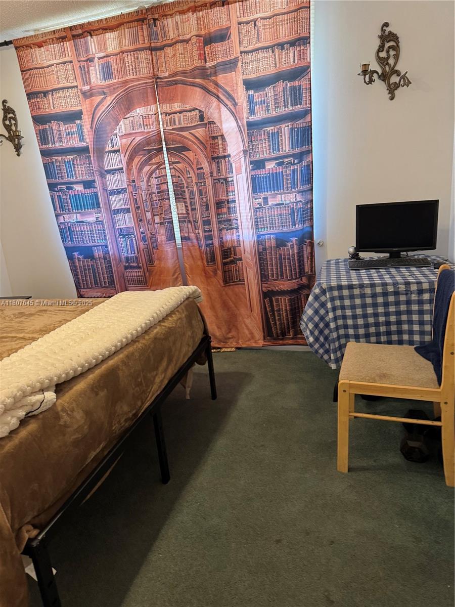 CYPRESS CHASE CONDO NO 7 - Residential