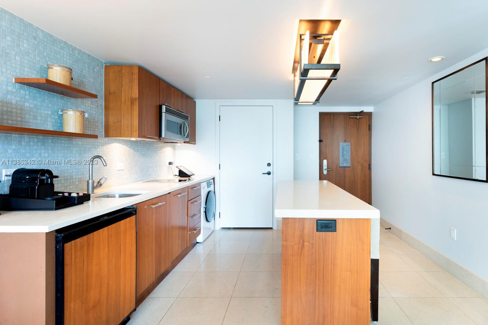 CENTRAL CARILLON BEACH CO - Residential Lease