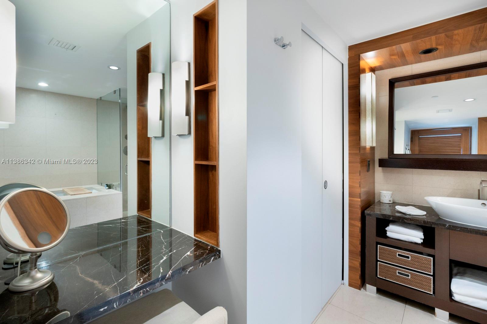 CENTRAL CARILLON BEACH CO - Residential Lease