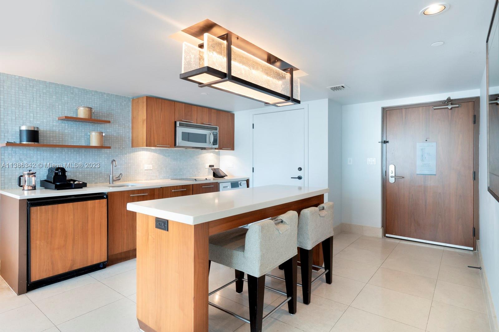 CENTRAL CARILLON BEACH CO - Residential Lease