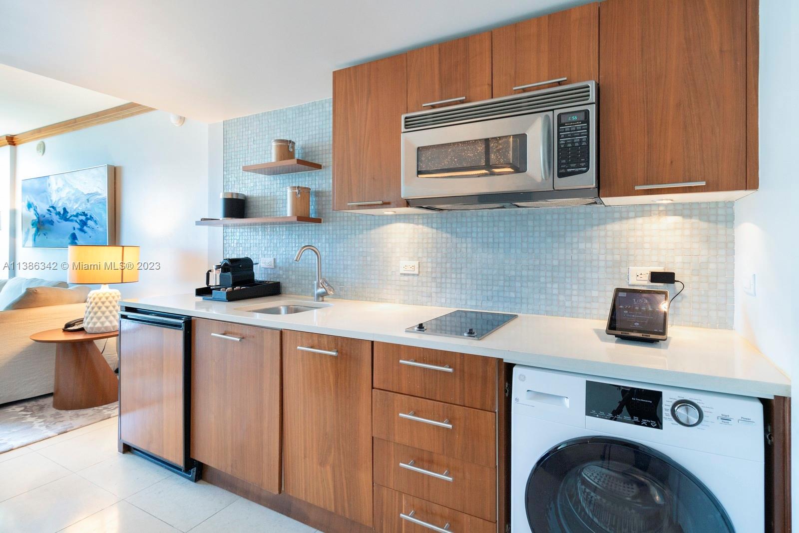 CENTRAL CARILLON BEACH CO - Residential Lease