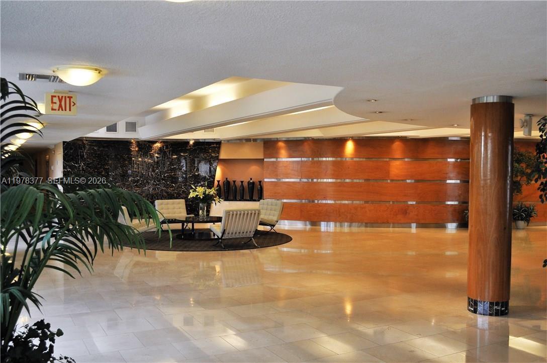 LA MER ESTATES EAST CONDO - Residential Lease