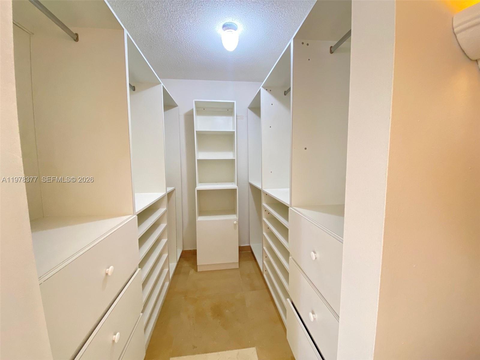 LA MER ESTATES EAST CONDO - Residential Lease