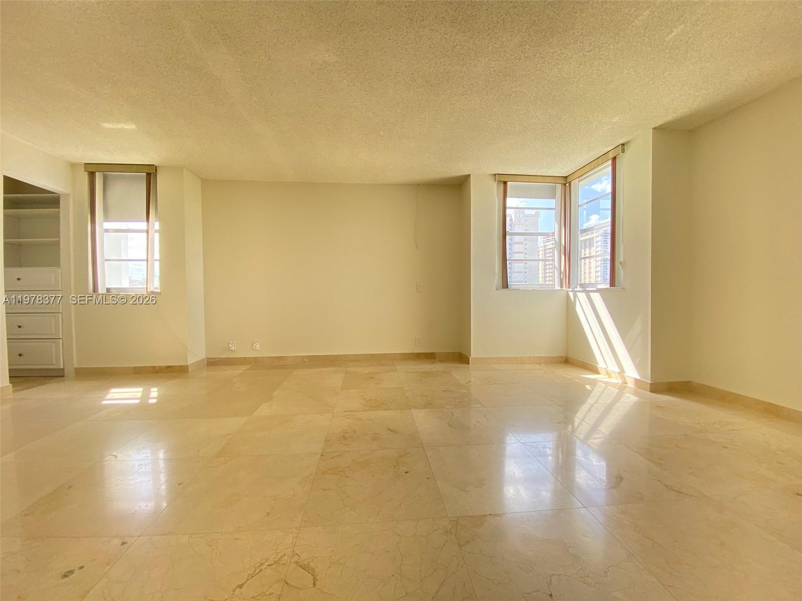 LA MER ESTATES EAST CONDO - Residential Lease