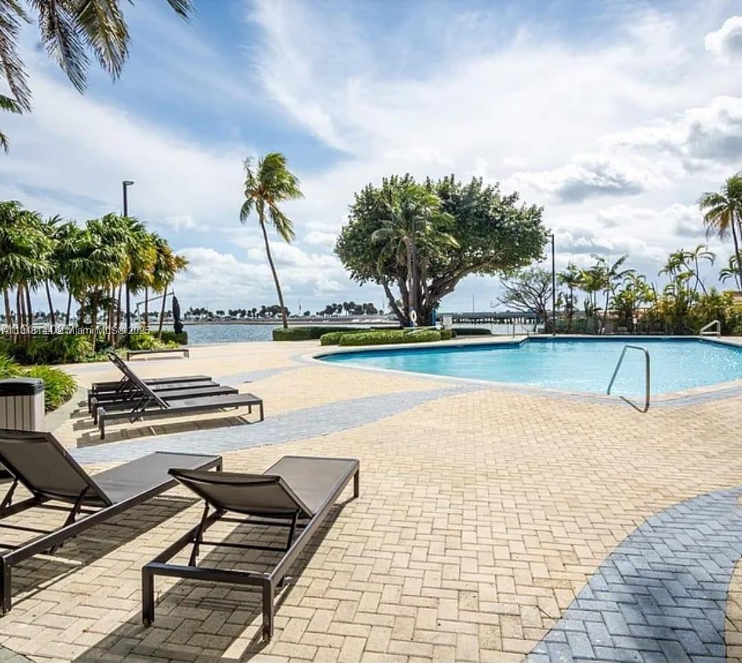 BRICKELL TOWNHOUSE CONDO - Residential