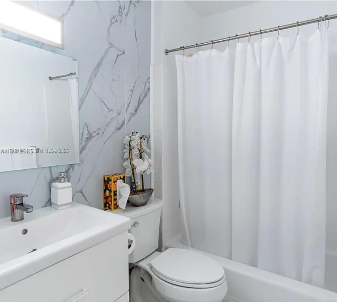 BRICKELL TOWNHOUSE CONDO - Residential