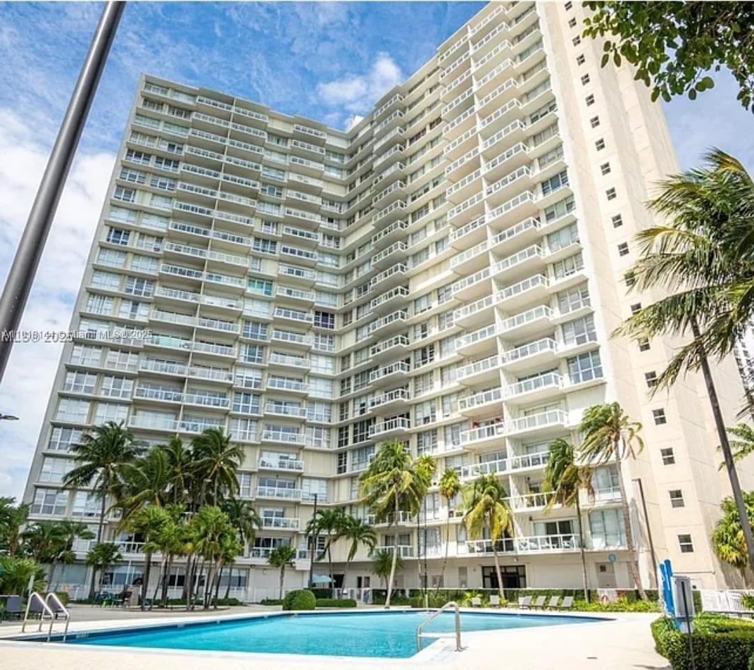 BRICKELL TOWNHOUSE CONDO - Residential