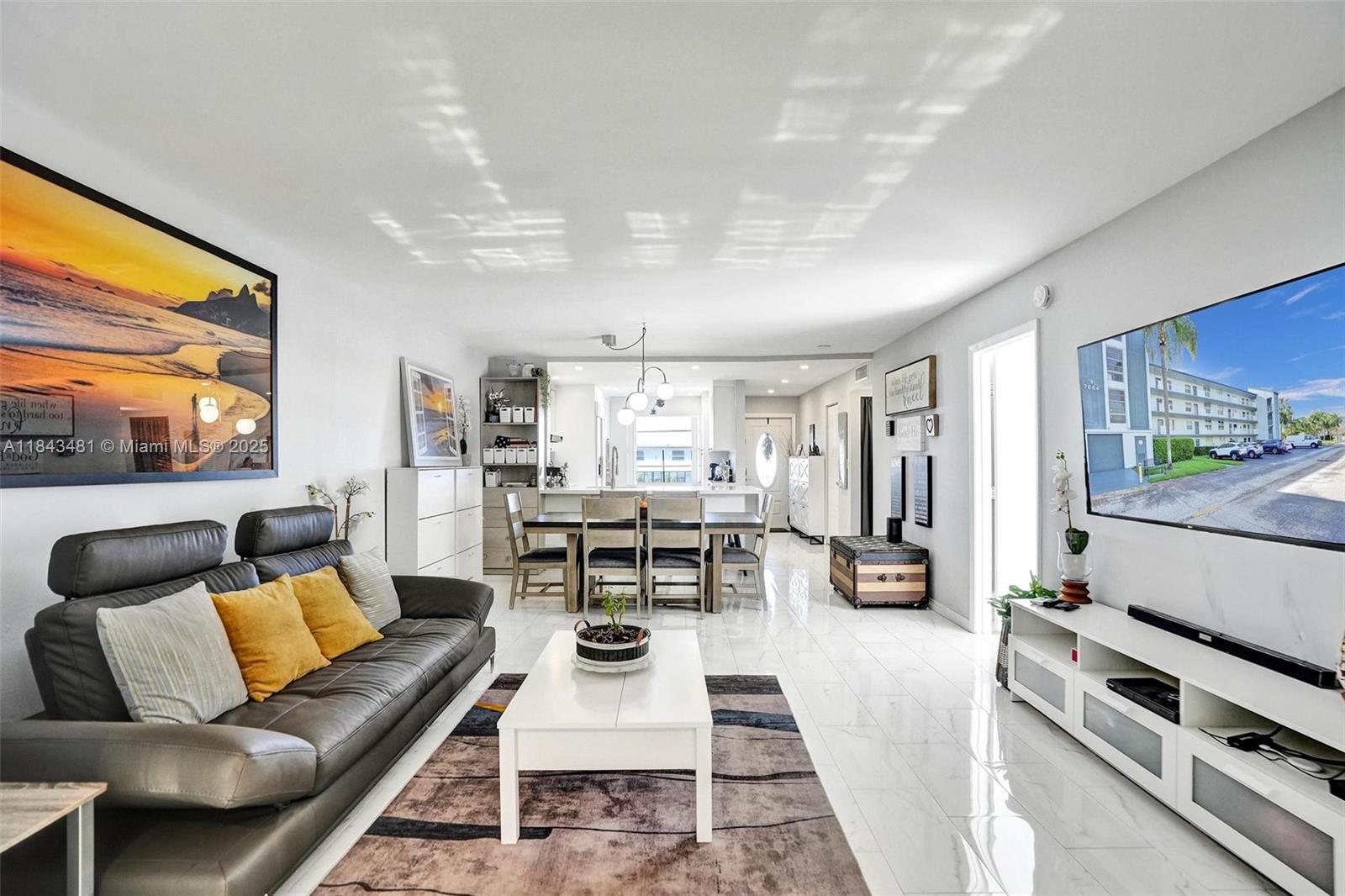 9 OF PALM SPRINGS 2 CONDO - Residential