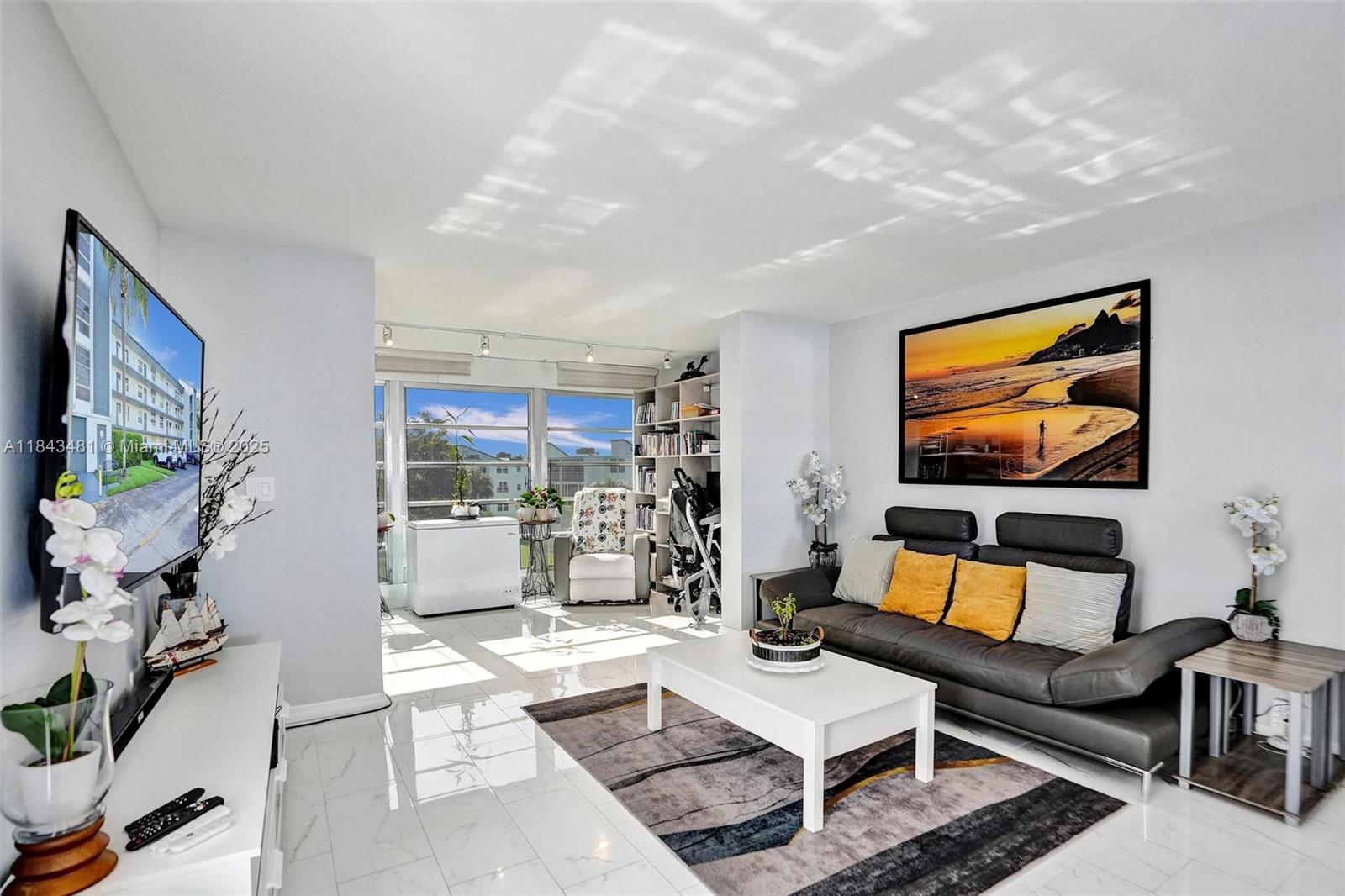 9 OF PALM SPRINGS 2 CONDO - Residential