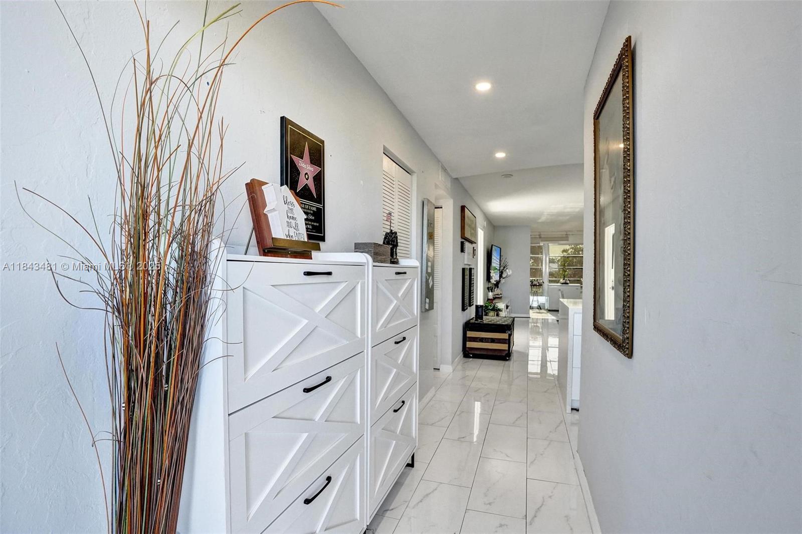 9 OF PALM SPRINGS 2 CONDO - Residential